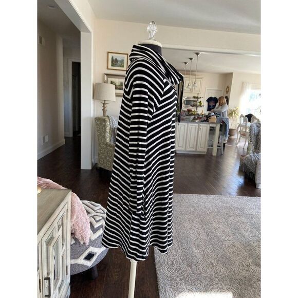Lou and Grey Black and White Stripped Dress (Size Medium) - Picture 4 of 4